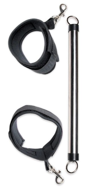 Fetish Ankle Cuffs z Metalowym Rozdzielaczem, czarne, 37 cm